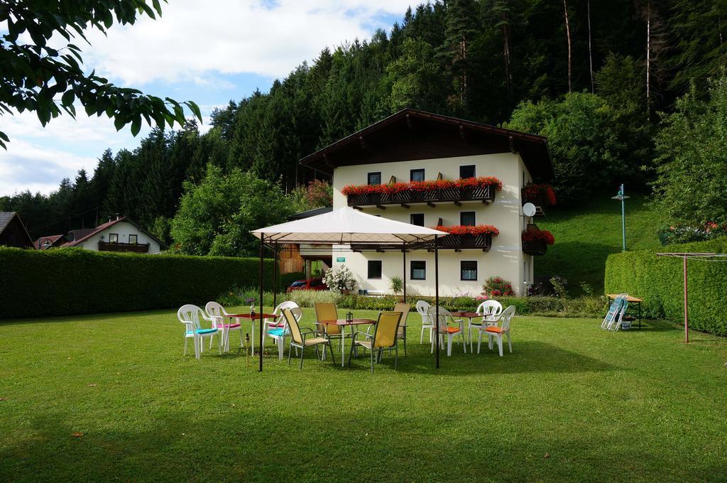 Haus Peter Bed and Breakfast Latschach ober dem Faakersee Εξωτερικό φωτογραφία