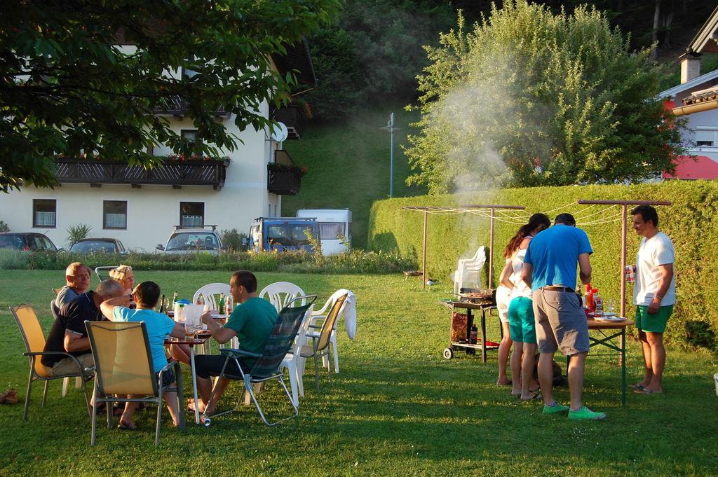 Haus Peter Bed and Breakfast Latschach ober dem Faakersee Εξωτερικό φωτογραφία